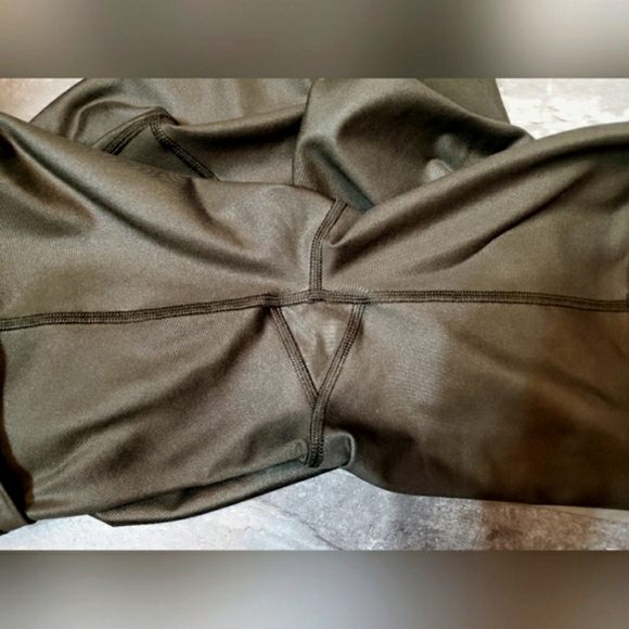 NWOT Abercrombie & Fitch High Rise bike shorts. Dark olive green. Size L. - Picture 5 of 11